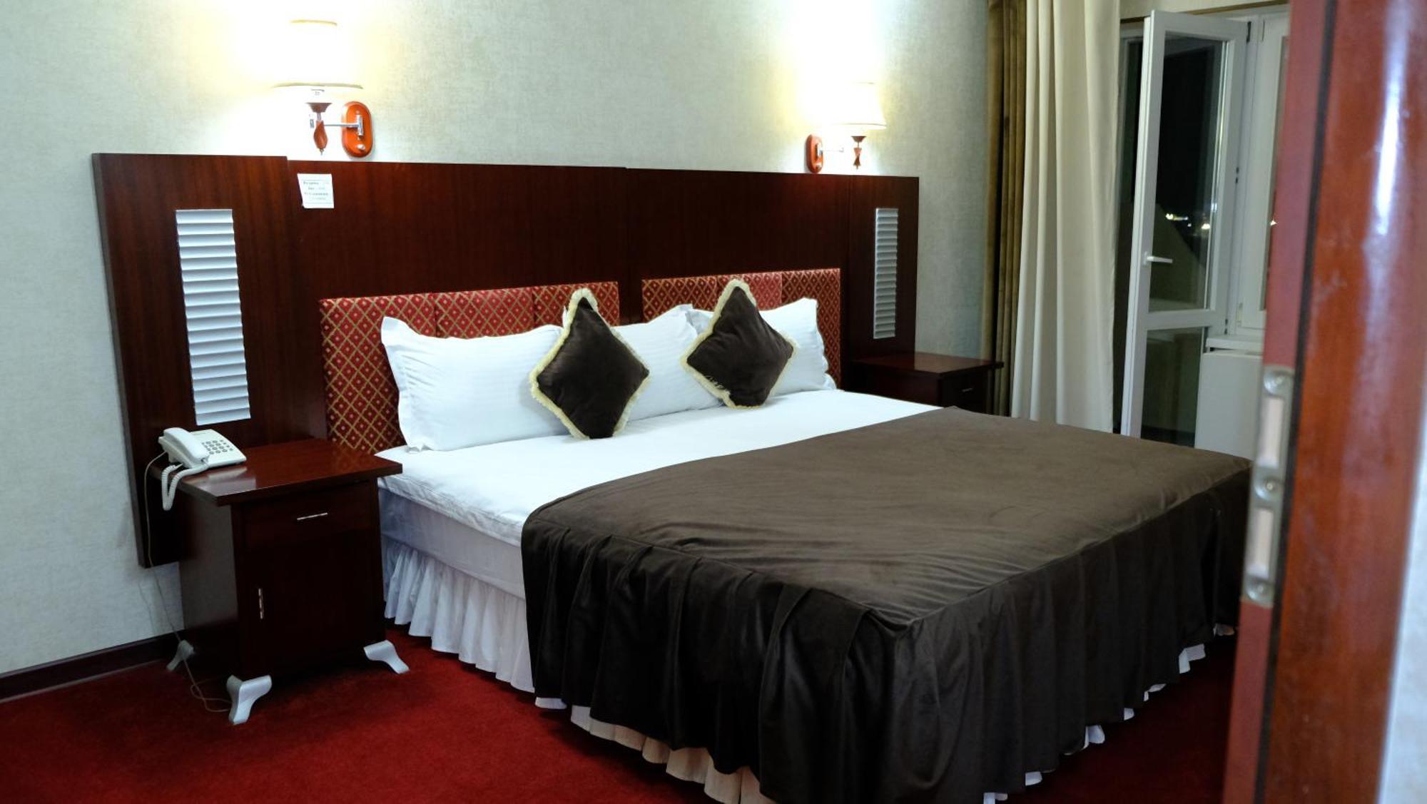 Hotel Grand Buhara Exterior foto